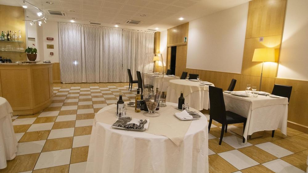 B&B Hotel Cuneo Cristal מראה חיצוני תמונה