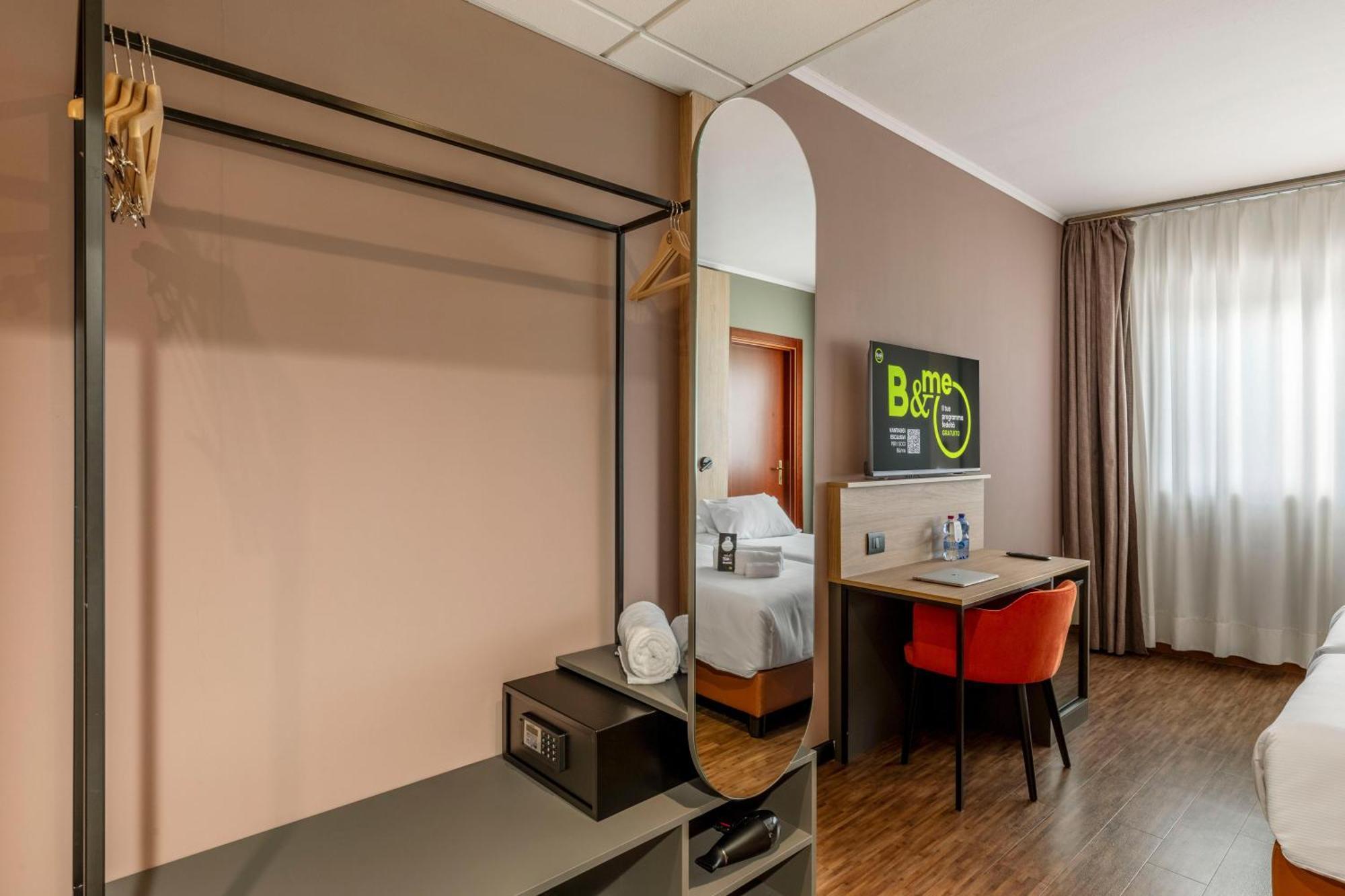 B&B Hotel Cuneo Cristal מראה חיצוני תמונה