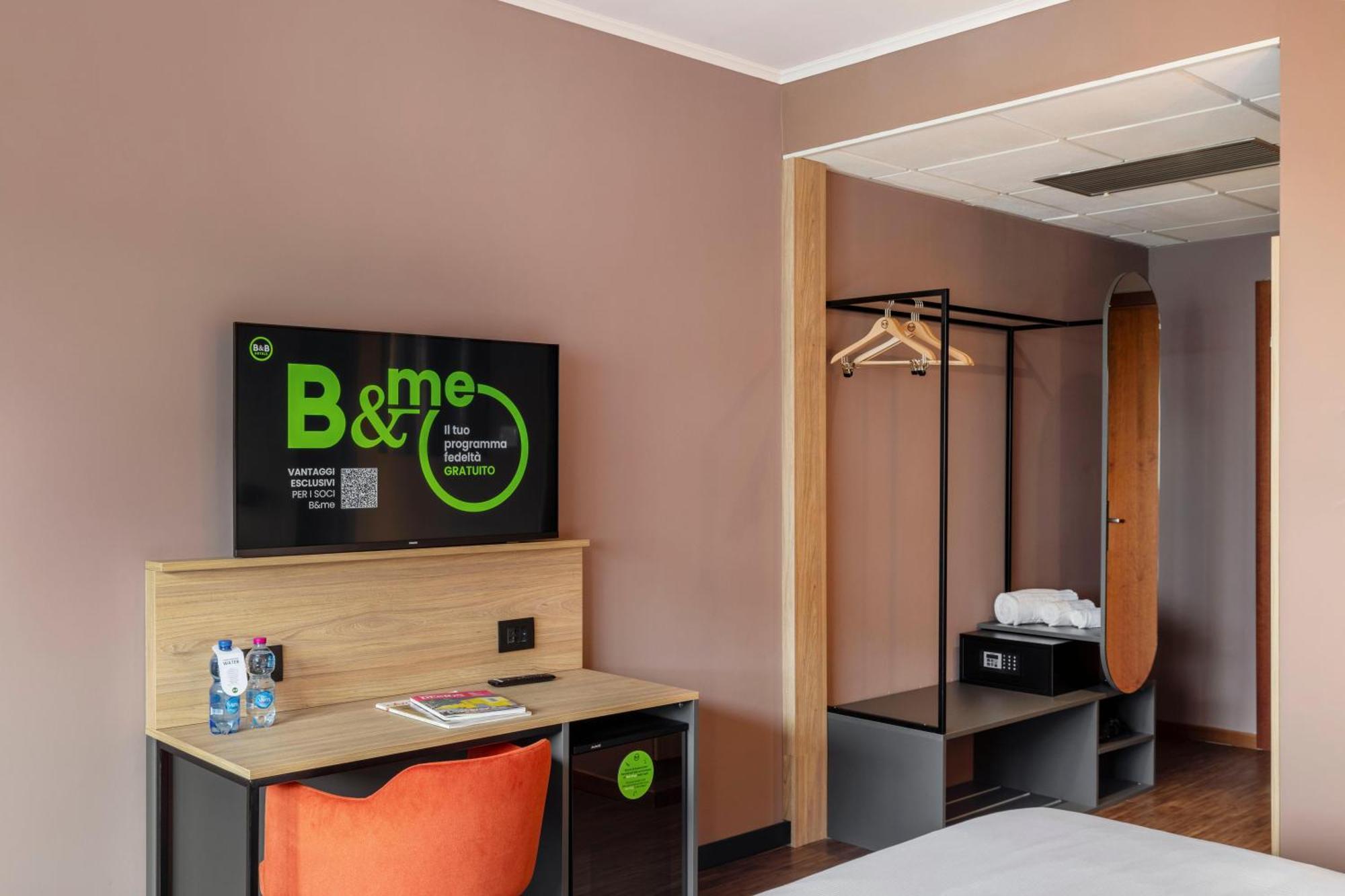 B&B Hotel Cuneo Cristal מראה חיצוני תמונה